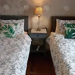 Safe Haven - Luxury Family Bed & Breakfast