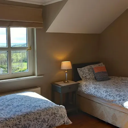 Bed & Breakfast Safe Haven - Luxury Family Accommodation