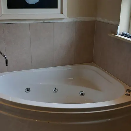Bed & Breakfast Safe Haven - Luxury Family