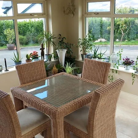 Safe Haven - Luxury Family Couette-café