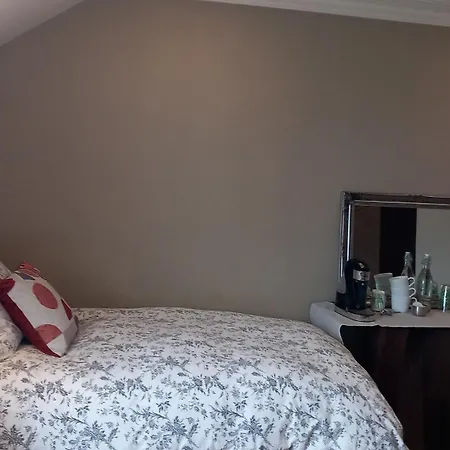 Safe Haven - Luxury Family Bed & Breakfast