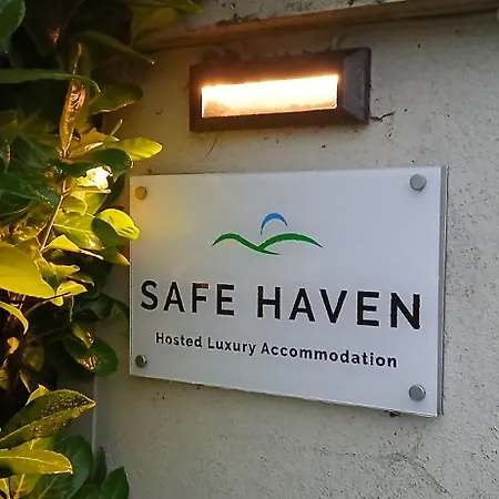 Safe Haven - Luxury Family B&B 칼링포드