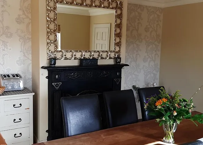 Frühstückspension Safe Haven - Luxury Family 4*