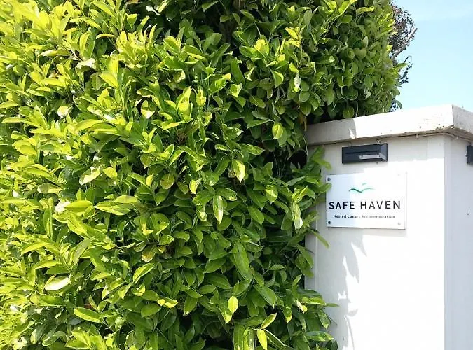 Safe Haven - Luxury Family Отель типа 