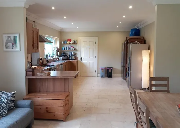 Safe Haven - Luxury Family Frühstückspension 4*