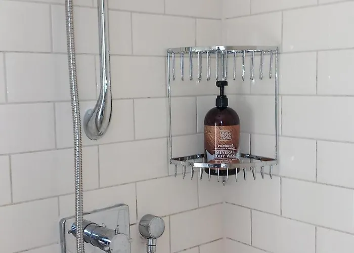 Frühstückspension Safe Haven - Luxury Family 4*